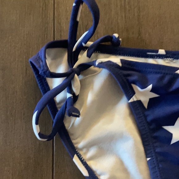 Old Navy Women’s Navy Star bikini bottoms tie sides xs - Picture 3 of 3